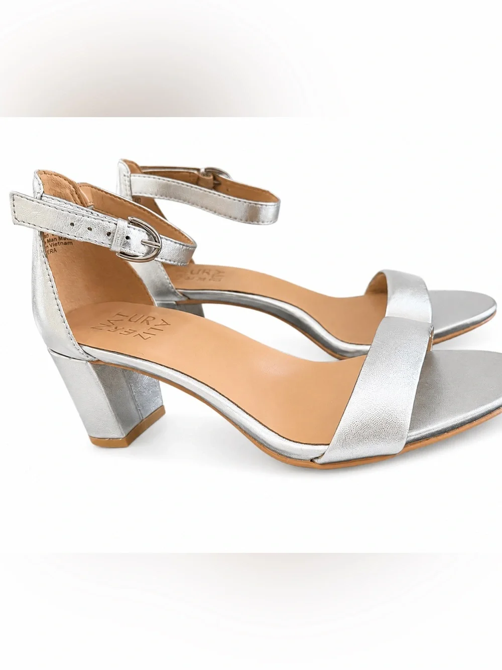 Naturalizer Vera Women's Silver Ankle Strap Block Heels Dress Sandals 6 Wide